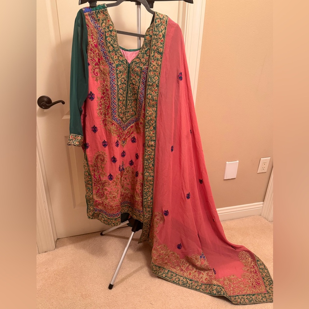 Elegant all over golden resham Kashmiri Embroidered kurta set